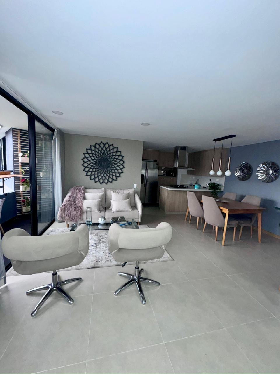 Apartamento amoblado en arriendo el poblado